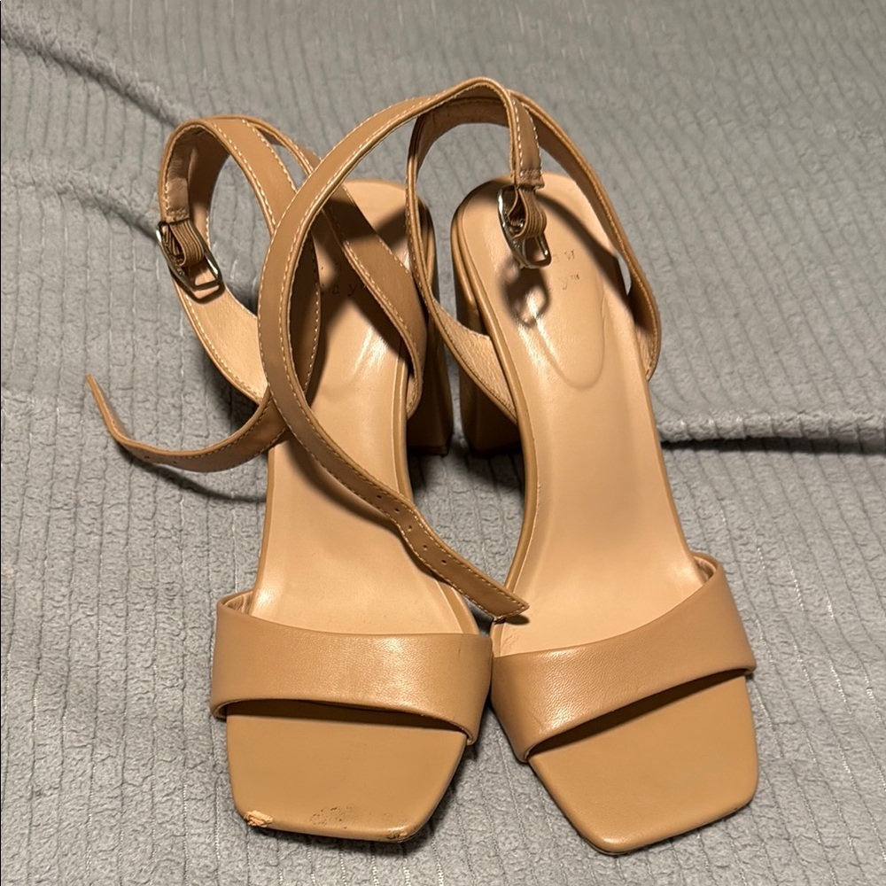 Tan Women's Heels - 8